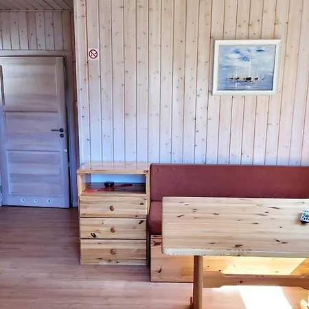 In Dziwnw Mit Terrasse Und Grill Holiday home Dziwnow